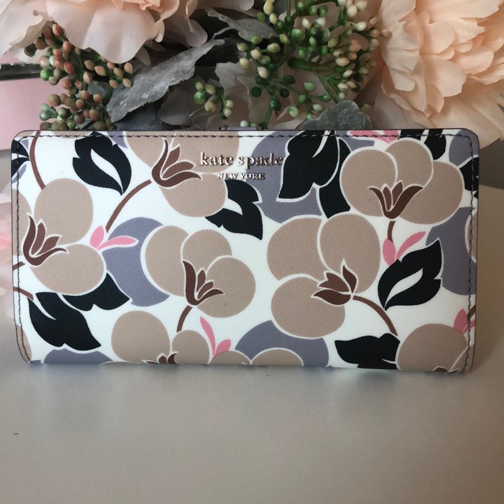 Kate spade large slim bifold wallet